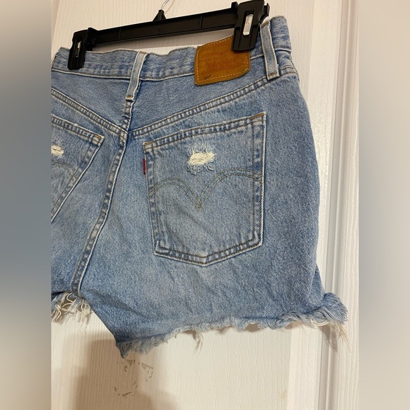 Levi’s 501 High Waist Distressed Ripped Button-fly Jean Denim Shorts Size 27 - Picture 10 of 15